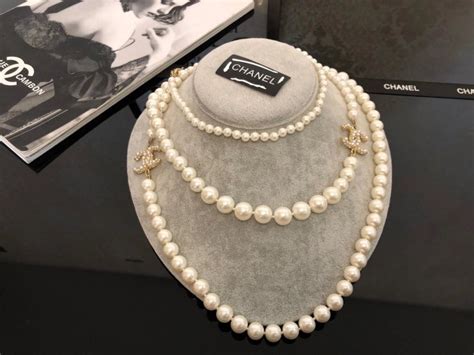 coco chanel pearl necklace replica|chanel knock off necklace.